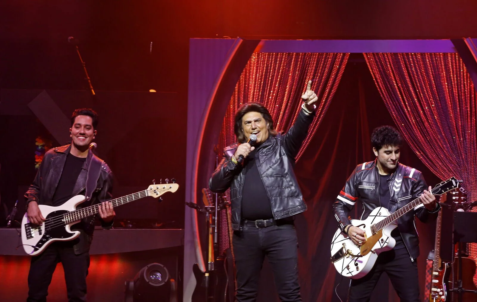 The Bronx Wanderers performing on tour